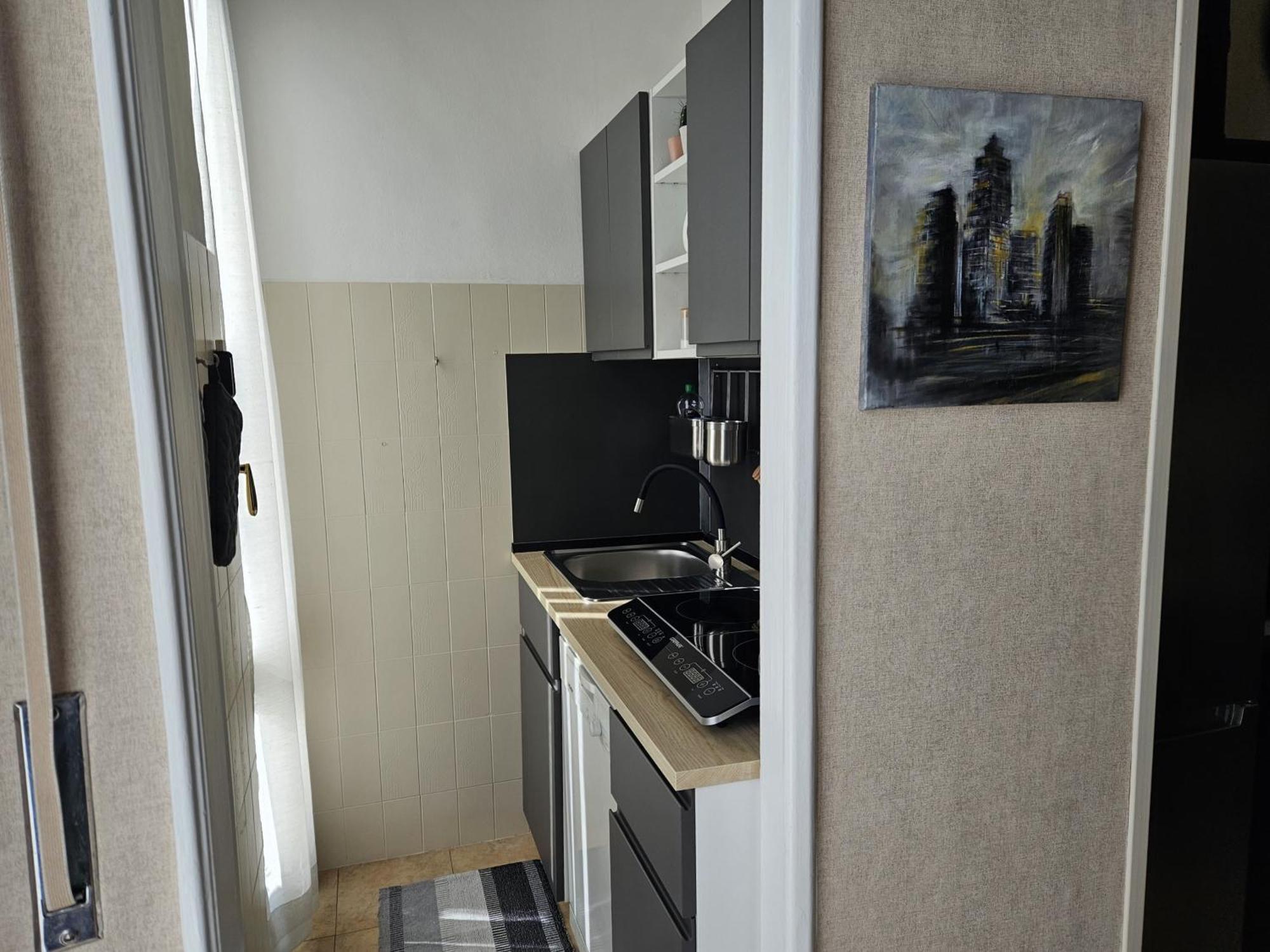 Homegallery - Elegante Appartamento Milanese Zewnętrze zdjęcie