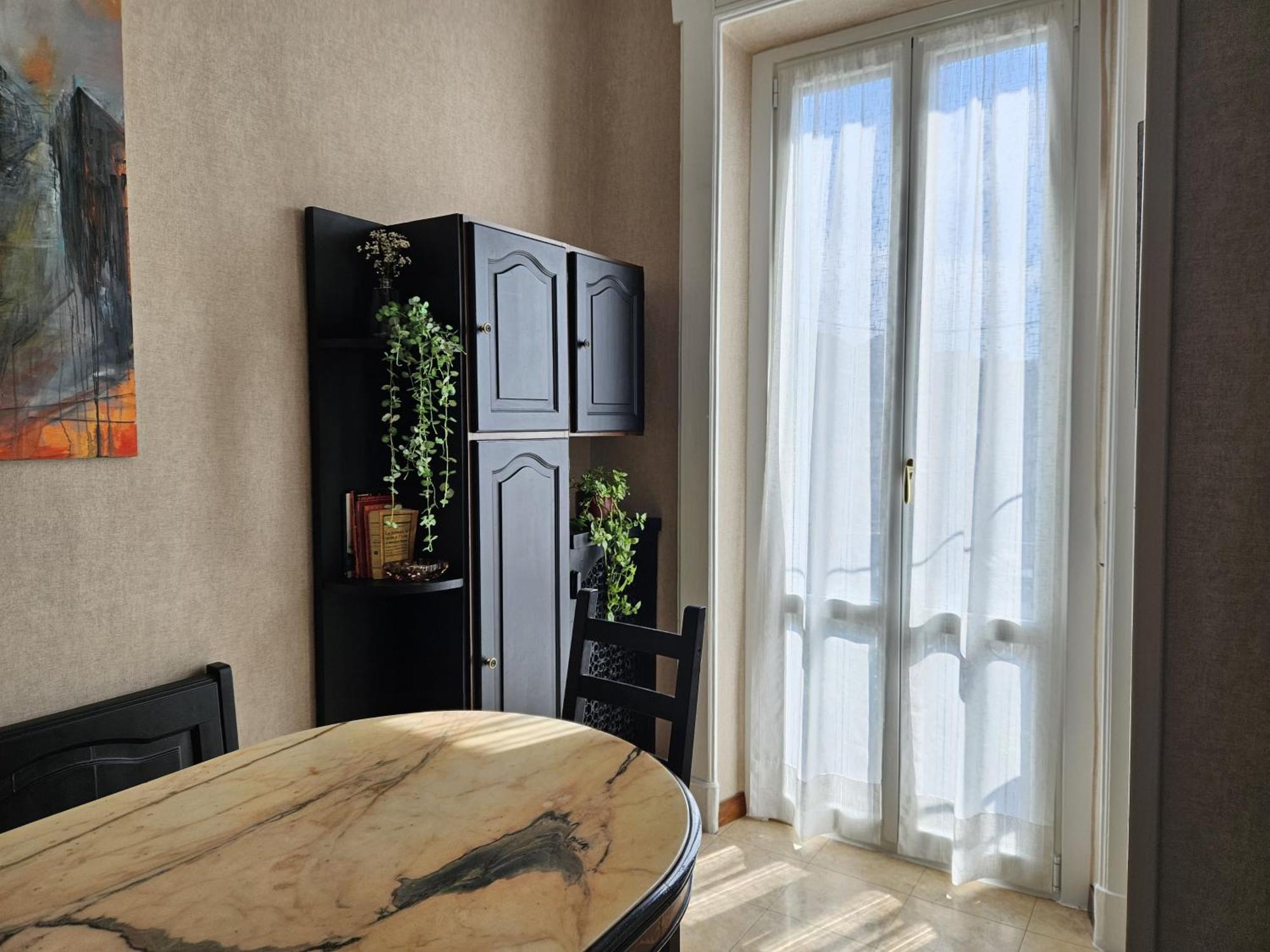 Homegallery - Elegante Appartamento Milanese Zewnętrze zdjęcie