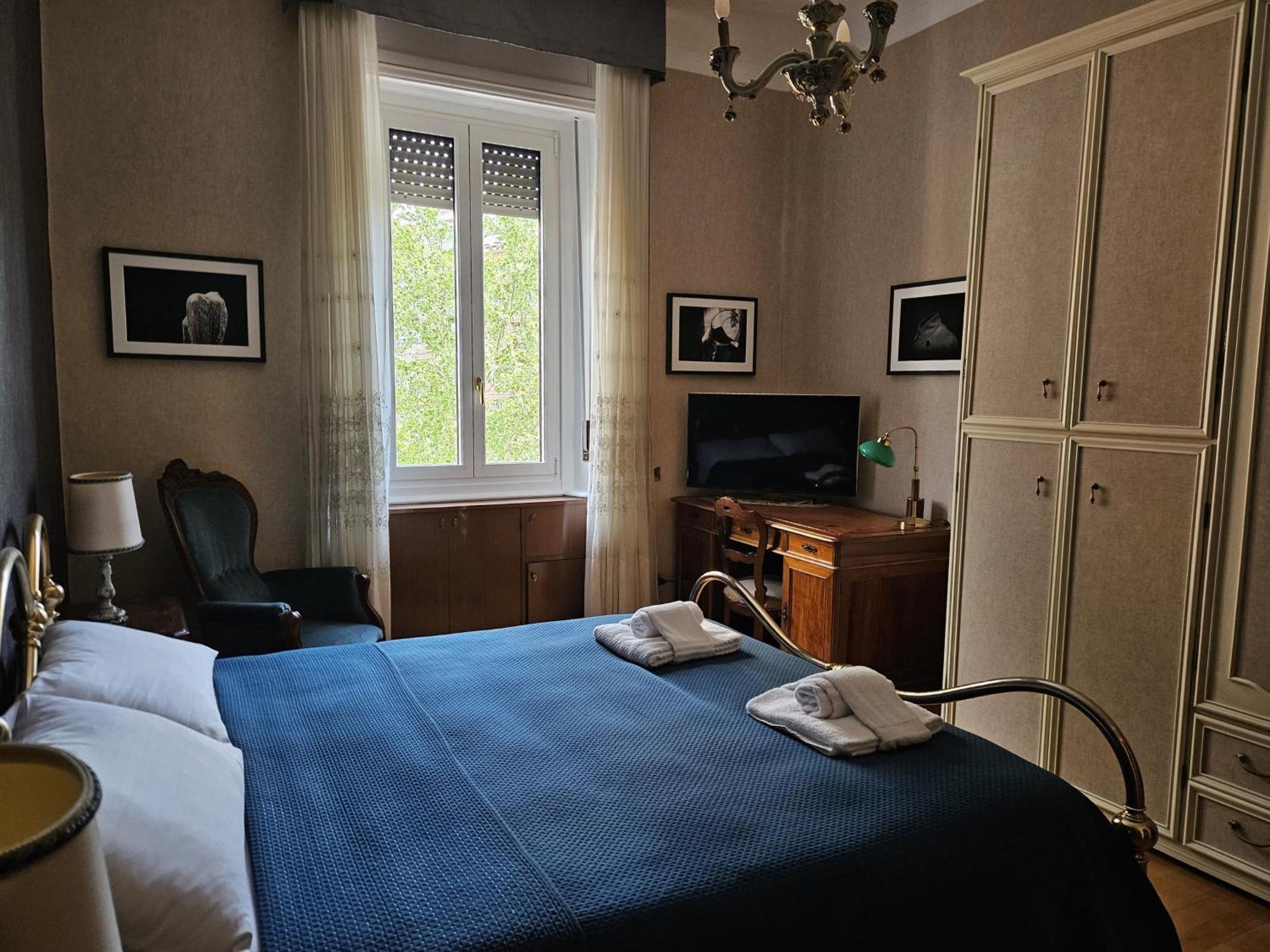 Homegallery - Elegante Appartamento Milanese Zewnętrze zdjęcie
