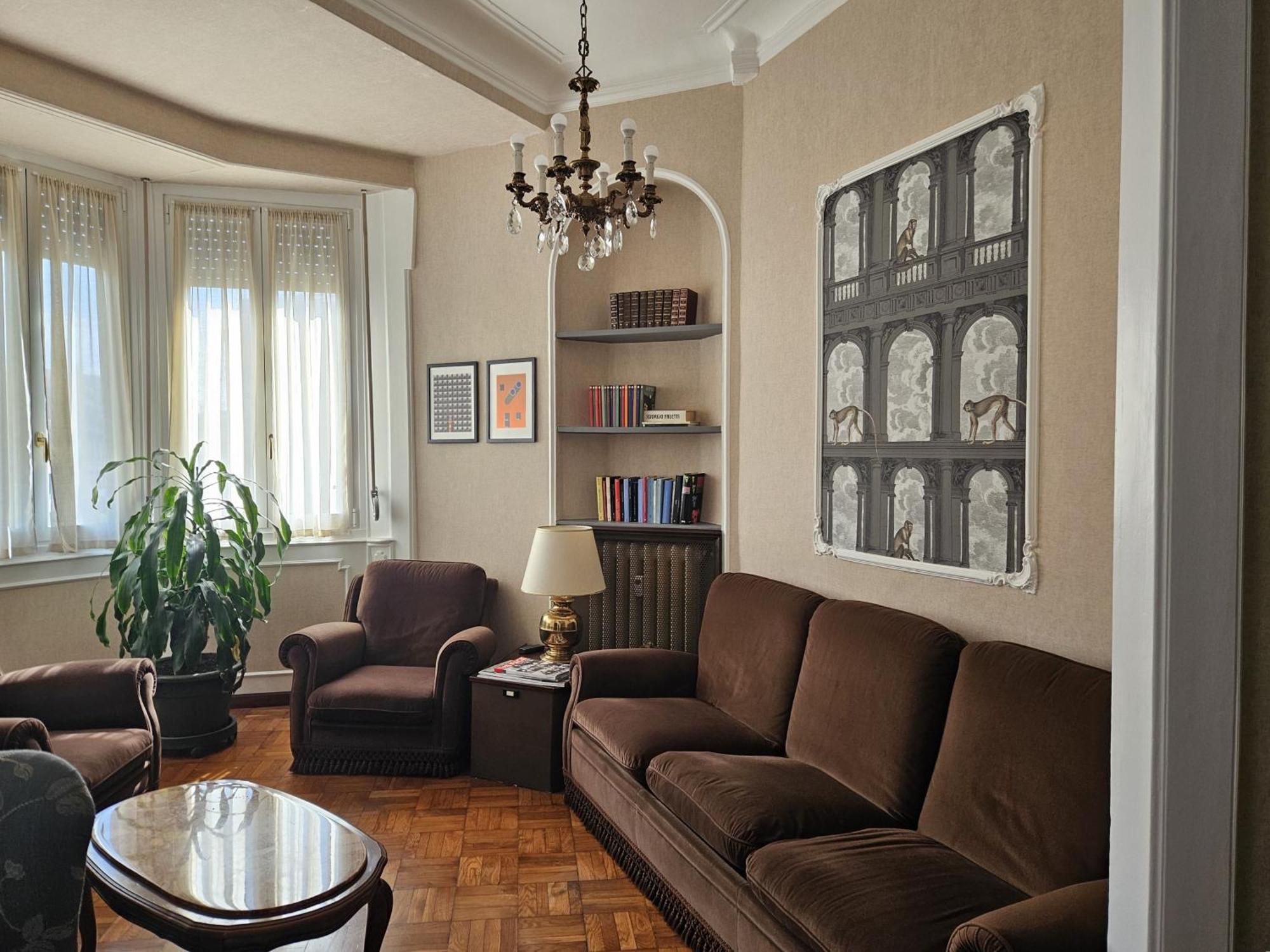 Homegallery - Elegante Appartamento Milanese Zewnętrze zdjęcie